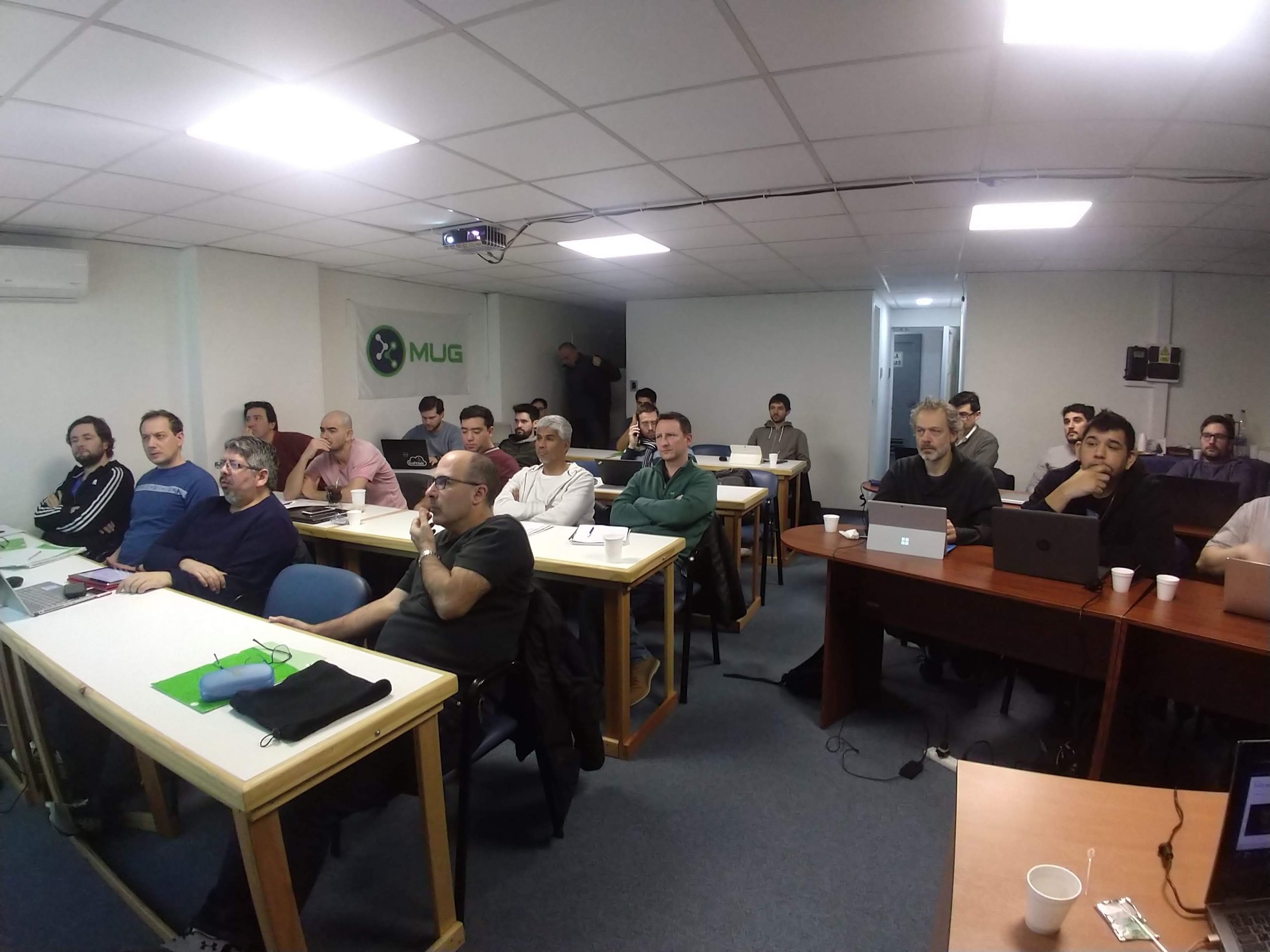 Azure Fundamentals: bases de datos – MUG 2019/07
<span class="bsf-rt-reading-time"><span class="bsf-rt-display-label" prefix="Tiempo de Lectura"></span> <span class="bsf-rt-display-time" reading_time="1"></span> <span class="bsf-rt-display-postfix" postfix="minutos"></span></span>